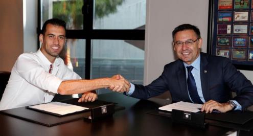 برشلونة يجدد عقد بوسكيتس حتى عام 2023